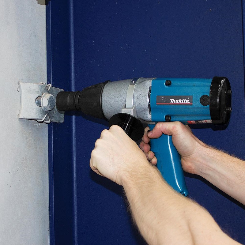 Ứng dụng súng bắn ốc vít trong nội thất: Thi công tủ, kệ và lắp ghép nhanh