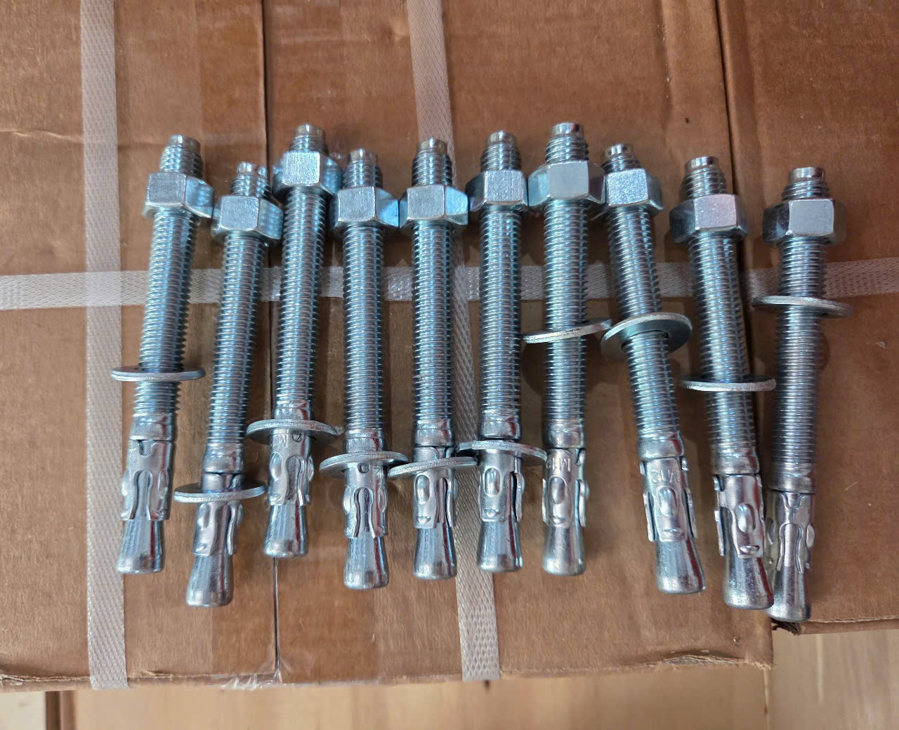 Bulong nở ba cánh là gì? Cấu tạo và nguyên lý hoạt động chi tiết